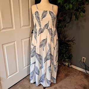 BNWOT White Royal Blue Palm Maxi